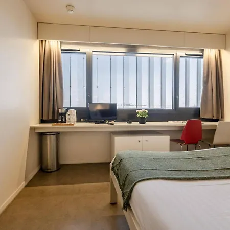 Study Bordeaux Lägenhetshotell 3*