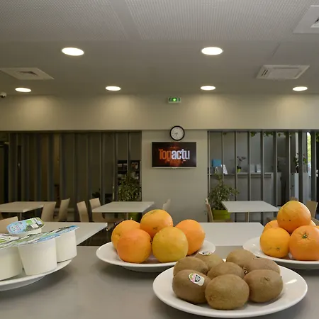 Study Bordeaux Hotel apartamentowy