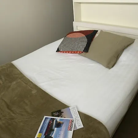 Hotel apartamentowy Study Bordeaux 3*