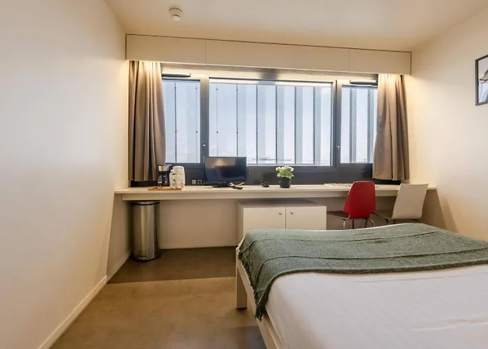 Study Bordeaux Lägenhetshotell 3*