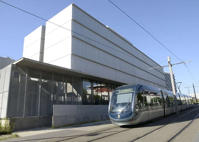 Lejlighedshotel Study Bordeaux 3*