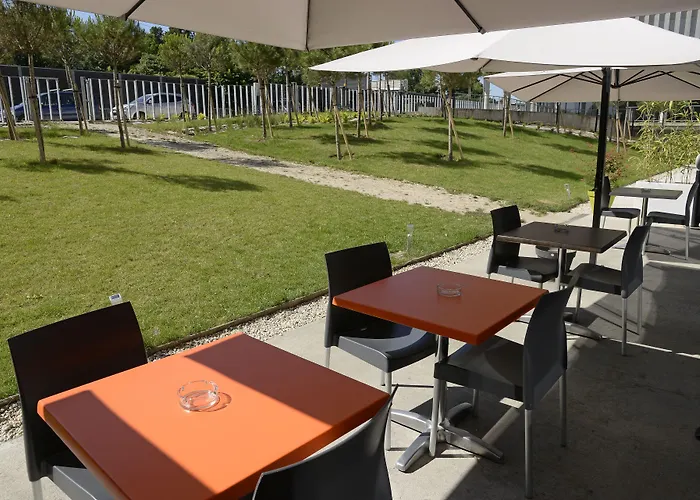 Study Bordeaux Aparthotel 3*